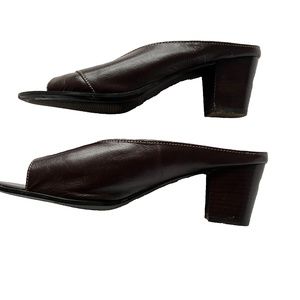 Liz Claiborne Shoes Slip on Mules Size 8 Brown Leather Block Heels Peep Toe